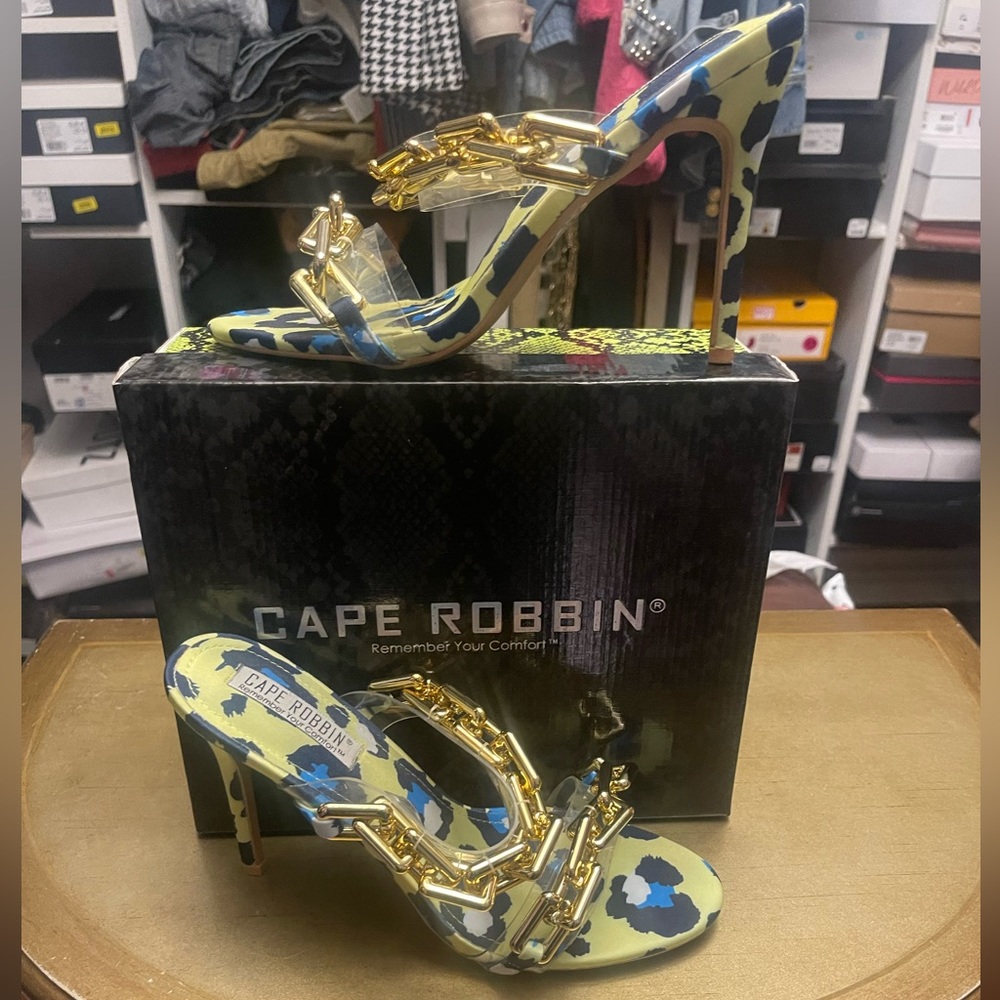 Leopard heel